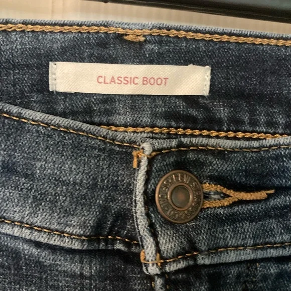Levi’s classic bootcut blue jeans size 16 short cotton/poly blend with stretch - Picture 2 of 14